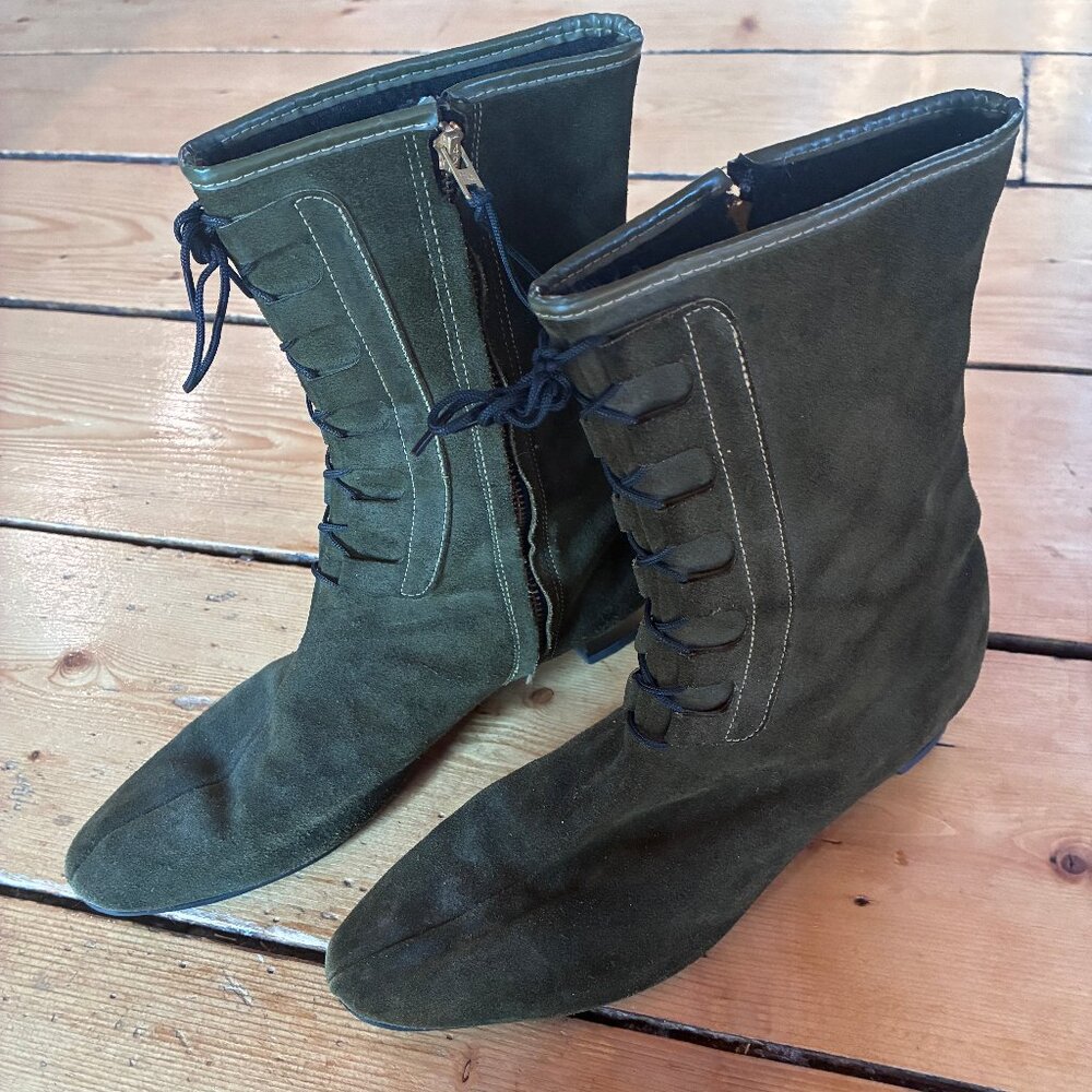 Vintage Suede Witch Boots - Fur Lined